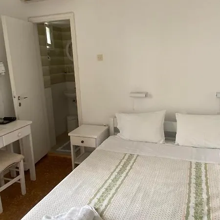 Korali Hotell 2*